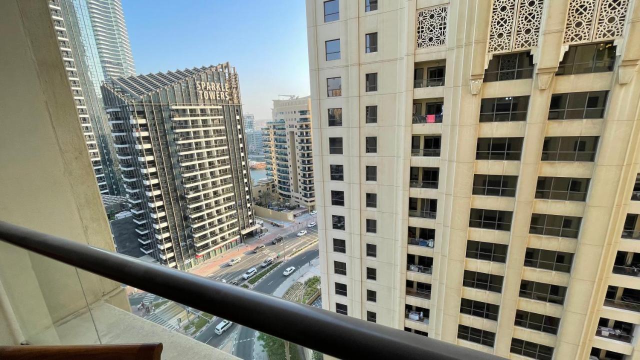 Route 66 Beach Hostel Dubai Ngoại thất bức ảnh