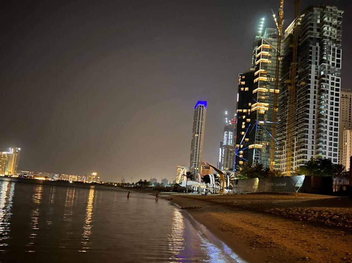 Route 66 Beach Hostel Dubai Ngoại thất bức ảnh