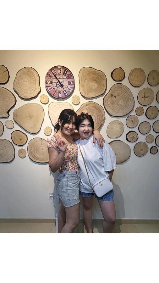 Route 66 Beach Hostel Dubai Ngoại thất bức ảnh