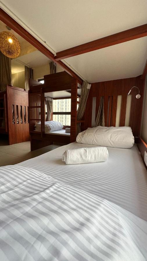Route 66 Beach Hostel Dubai Ngoại thất bức ảnh