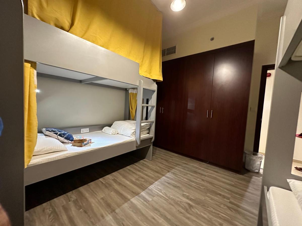 Route 66 Beach Hostel Dubai Ngoại thất bức ảnh